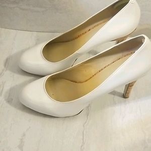 Patent leather pumps cork heel